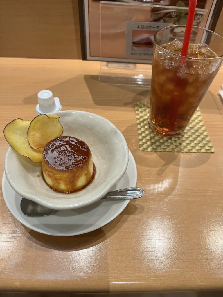 プリンとアイスティー